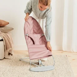 Skråstole & Babygynger|BABYBJORN BabyBjörn Bliss Skråstol Woven Bladmønstret Quilt, Gammelrosa Lyserød