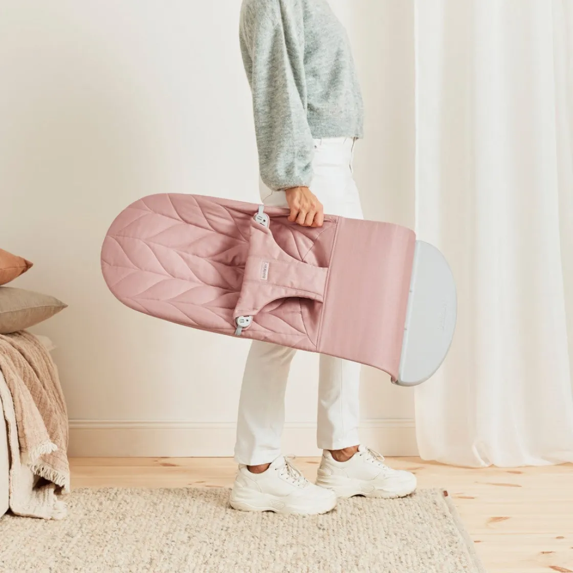 Skråstole & Babygynger|BABYBJORN BabyBjörn Bliss Skråstol Woven Bladmønstret Quilt, Gammelrosa Lyserød