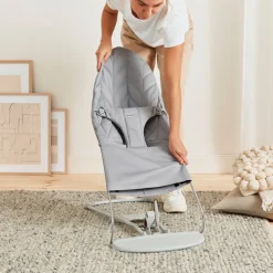 Skråstole & Babygynger|BABYBJORN BabyBjörn Bliss Skråstol Woven Bladmønstret Quilt, Lysegrå Grå