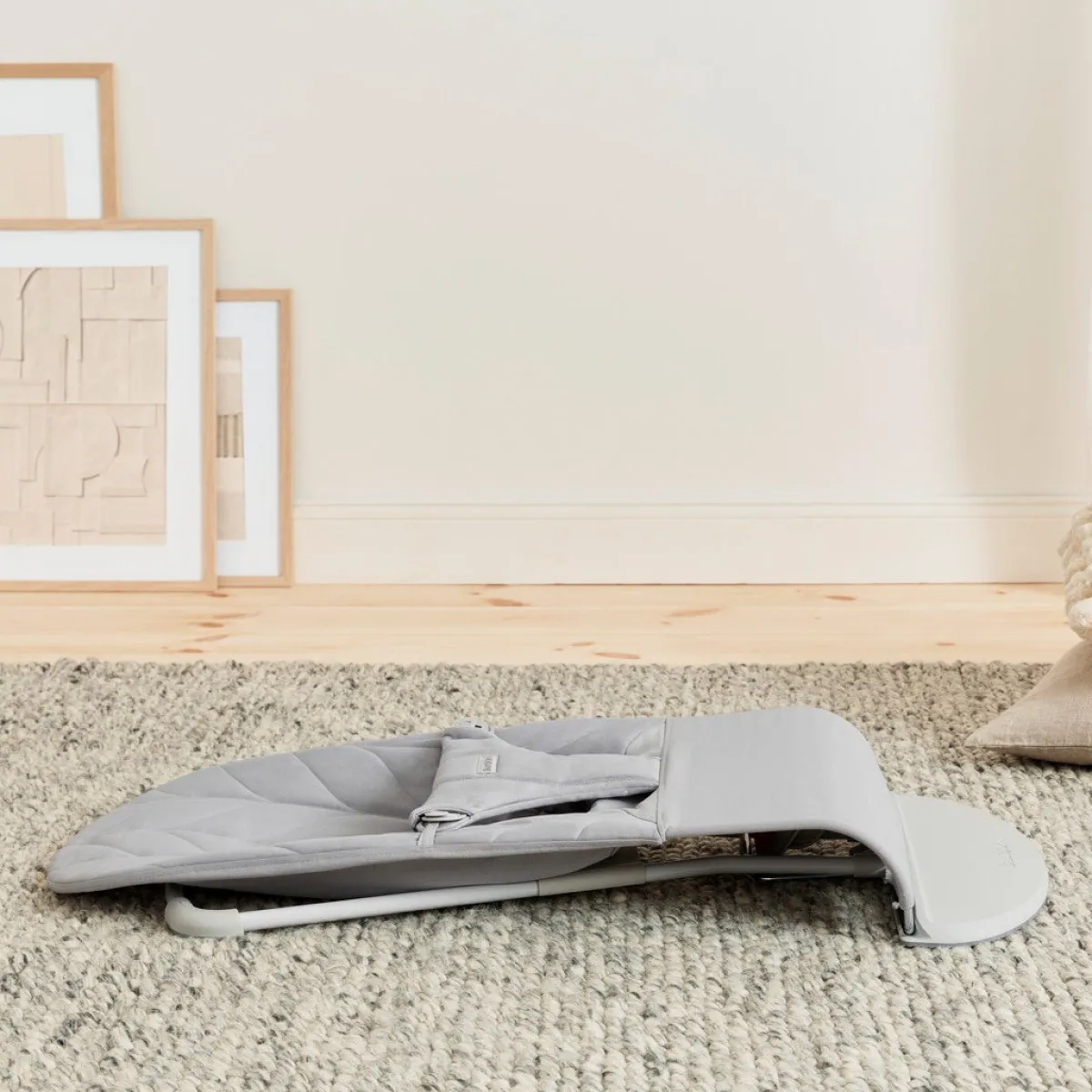 Skråstole & Babygynger|BABYBJORN BabyBjörn Bliss Skråstol Woven Bladmønstret Quilt, Lysegrå Grå