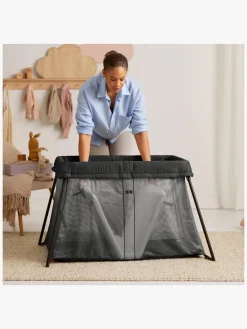 Børnesenge & Tilbehør|BABYBJORN BabyBjörn Light Weekendseng, Black inkl. Overtrækslagen