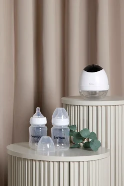 Amning|Beemoo CARE Wearable LED Elektrisk Brystpumpe Single inkl. Flasker 180 ml 2-pak