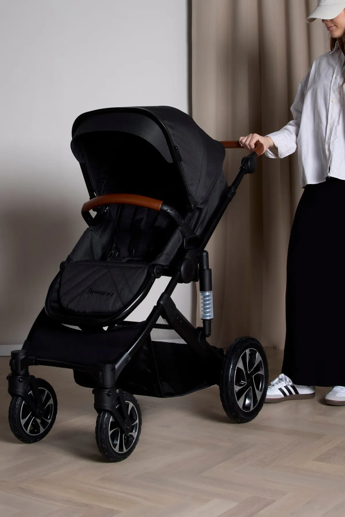 Vognpakker|Beemoo Maxi 4 Duovogn inkl. Route i-Size Autostol Baby & ISOFIX Base, Black/Mineral Gray
