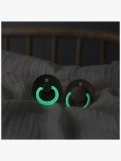 Sutter & Suttesnore|BIBS Sut Colour 2-pak Latex Str. 2, Vanilla Glow/Dark Oak Glow Brun/Hvid