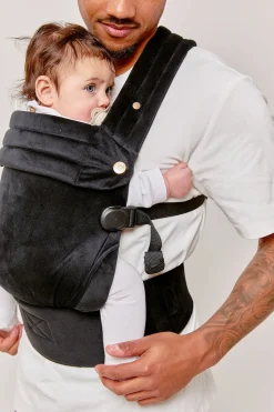 Bæreseler, Strækvikler & Bærestole|BizziGrowin Bizzi Growin Nomad Air Bæresele, Panther Black Velvet Sort