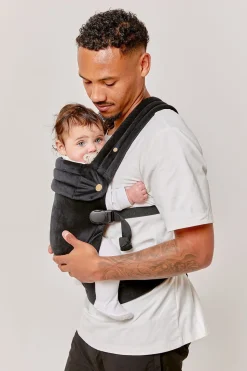 Bæreseler, Strækvikler & Bærestole|BizziGrowin Bizzi Growin Nomad Air Bæresele, Panther Black Velvet Sort