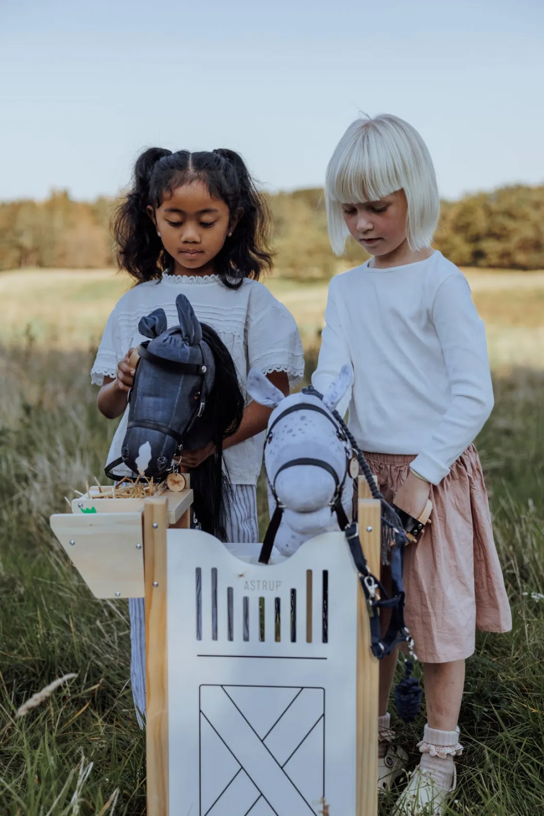 Dukker & Bamser|byASTRUP Hesteboks til 2 Kæpheste