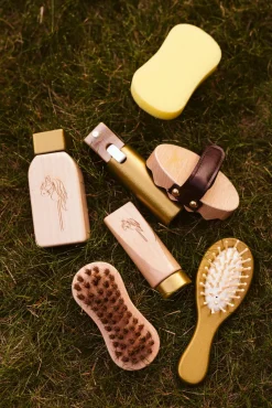 Dukker & Bamser|byASTRUP Plejesæt til Kæpheste Flerfarvet