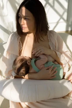 DockATot Amning-Ammepude, Sand Chambray