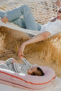 Børn DockATot Børnesenge & Tilbehør-Deluxe+ Babynest, Ginger Chambray