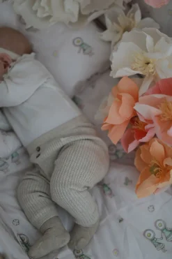 Sengetøj|ElsaBeskow Elsa Beskow Blomsterfesten Sengesæt 70 x 80 Tremmeseng, Sandfarvet