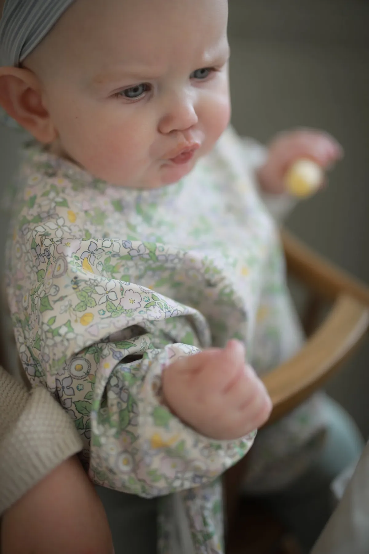 Spisetid|ElsaBeskow Elsa Beskow Blomsterfestival Langærmet Hagesmæk