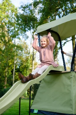 EXIT Udeleg-Ivy Legetårn med Rutsjebane