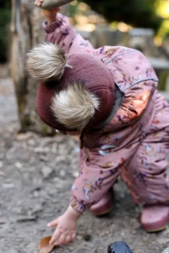 Børn MikkLine Tilbehør|Uldtøj-Mikk-Line Elefanthue Merinould med Pomponer, Rum Raisin