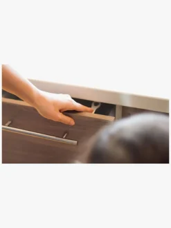 SafeandCare Sikkerhed-Safe & Care SureCatch Selvklæbende Lås til Øverste Skuffe, Hvid