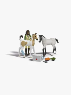 Schleich Legetøjsfigurer-42777 Sarahs First Aid Kit Legesæt